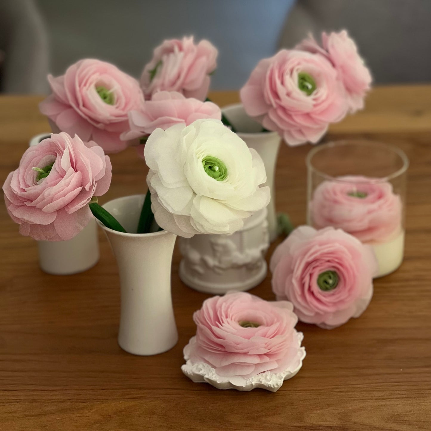 Ranunkel-Designkerze – Handgefertigte Blumenkerze
