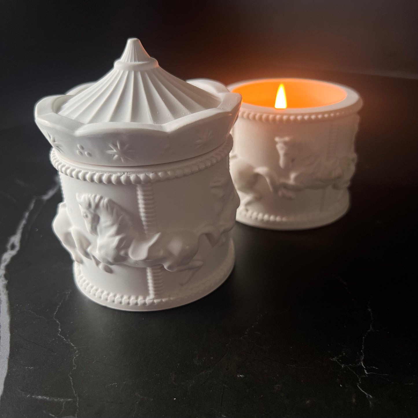 Weihnachtskarussell – Handgefertigte Duftkerze aus Sojawachs