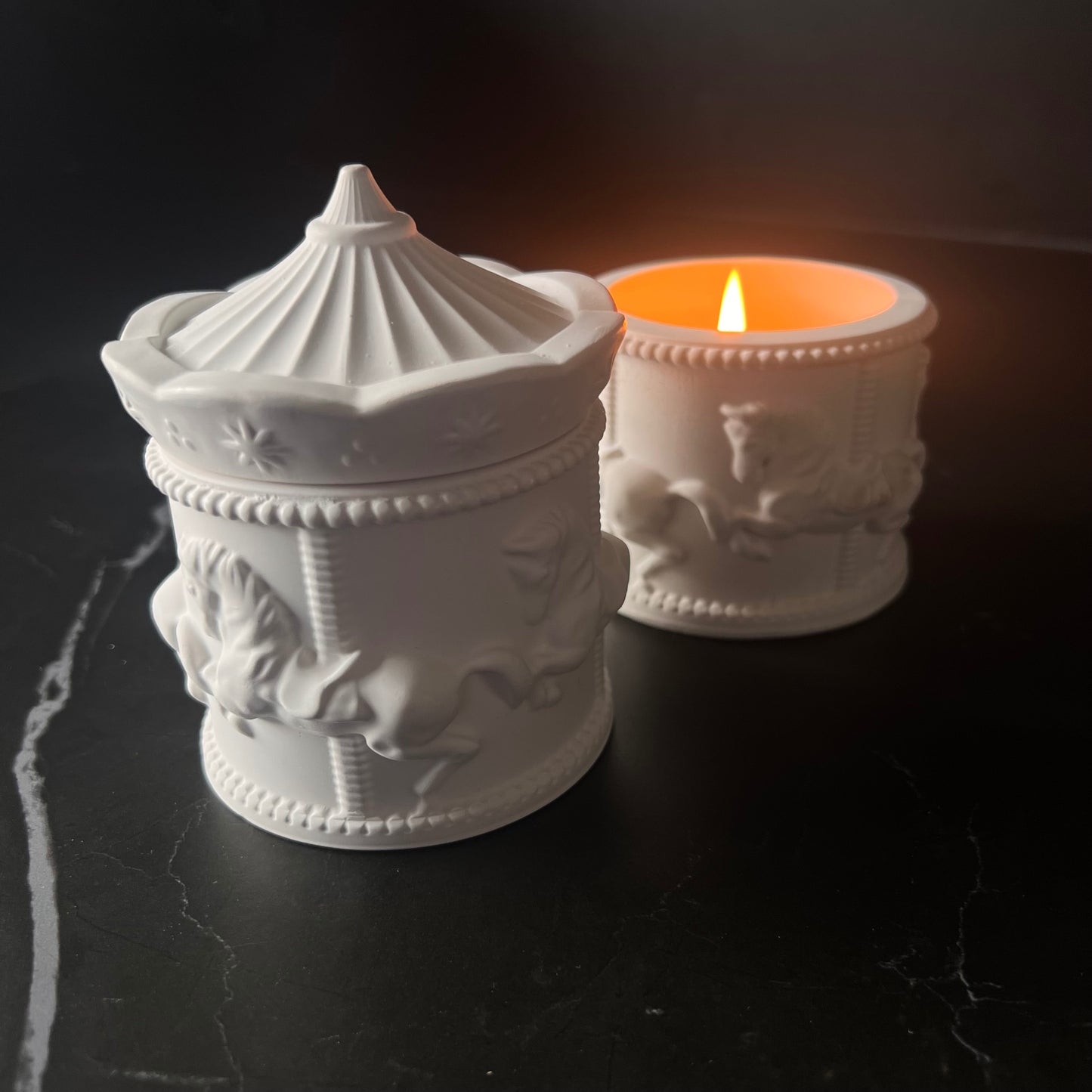 Weihnachtskarussell – Handgefertigte Duftkerze aus Sojawachs