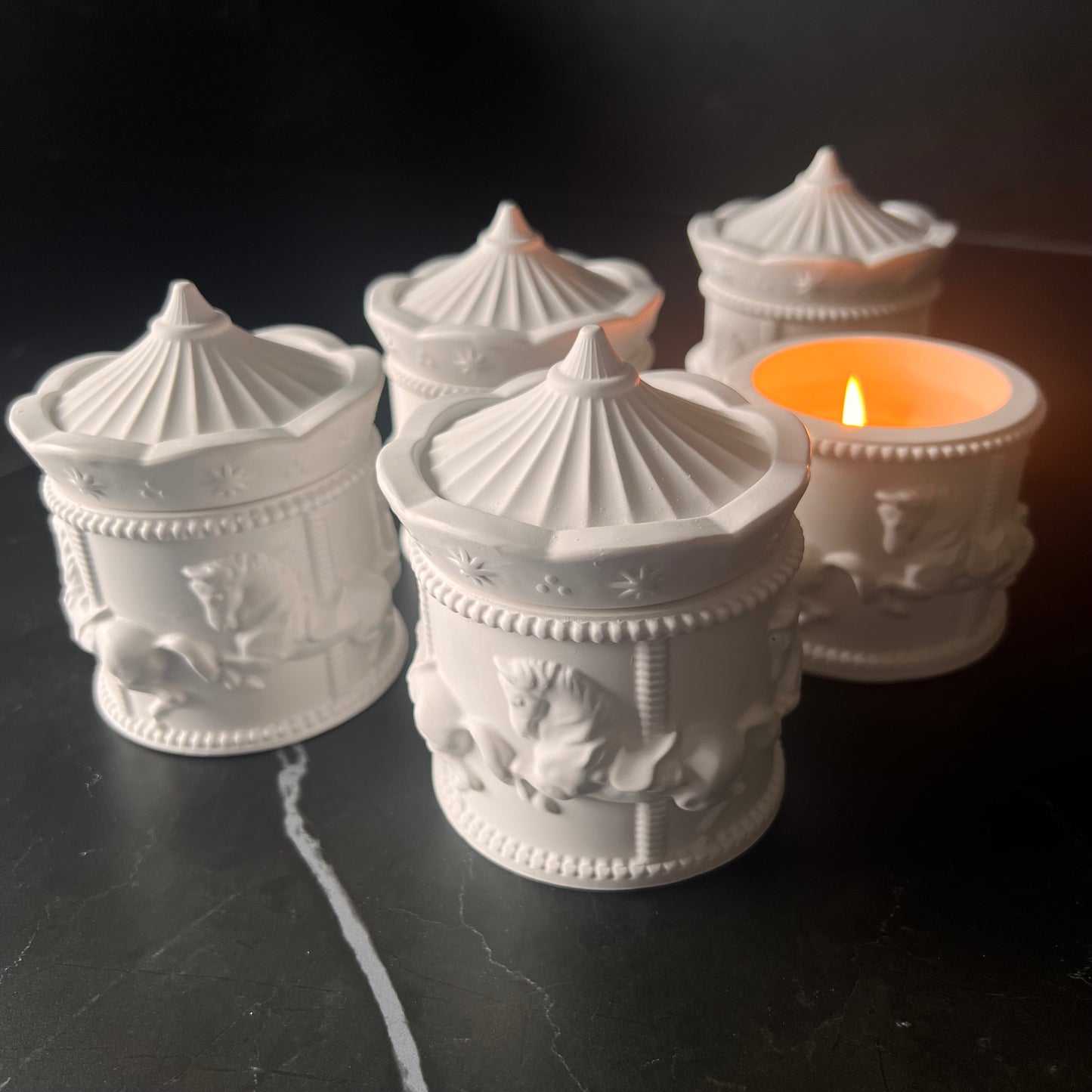 Weihnachtskarussell – Handgefertigte Duftkerze aus Sojawachs