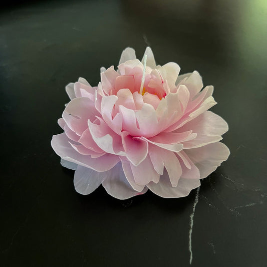 Signature Peony - Kerze Pink - Exclusive by Olga