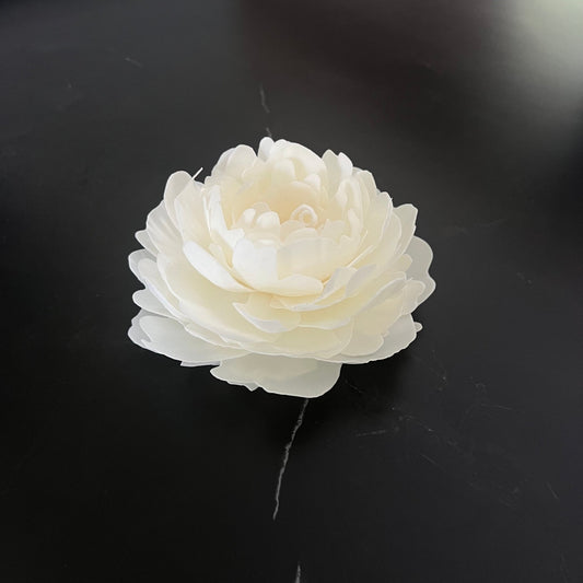 Signature Peony - Kerze Weiß - Exclusive by Olga